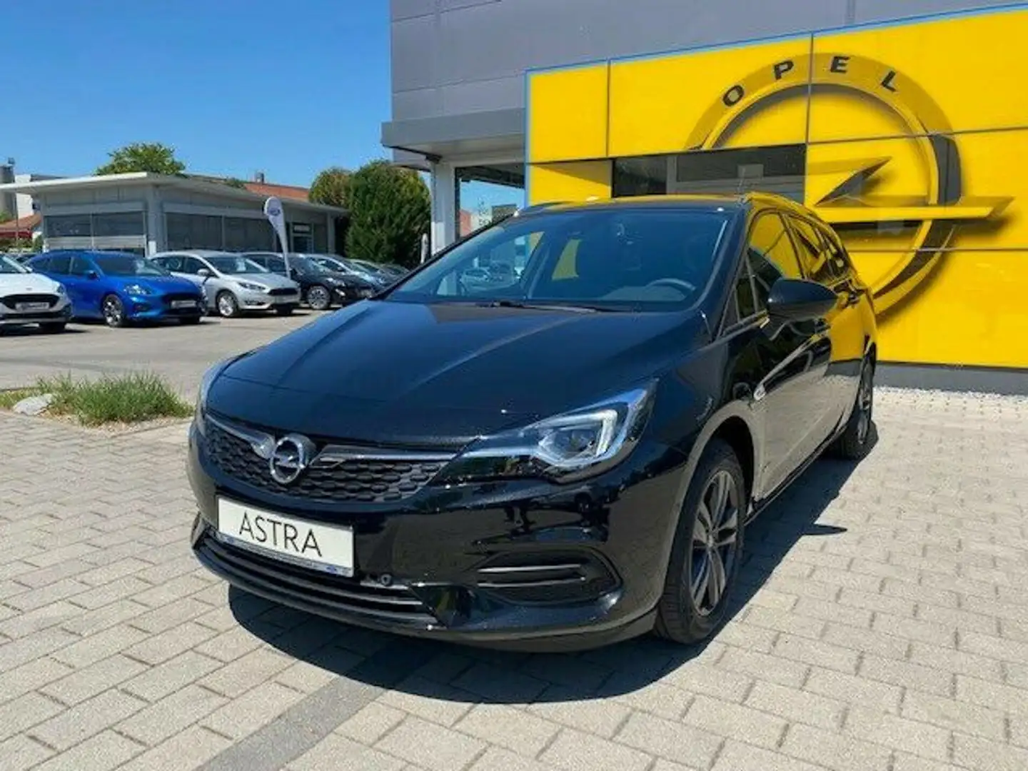 Opel Astra ST Design&Tech 1.2l 145PS Kamera/Navi/LED! Schwarz - 1