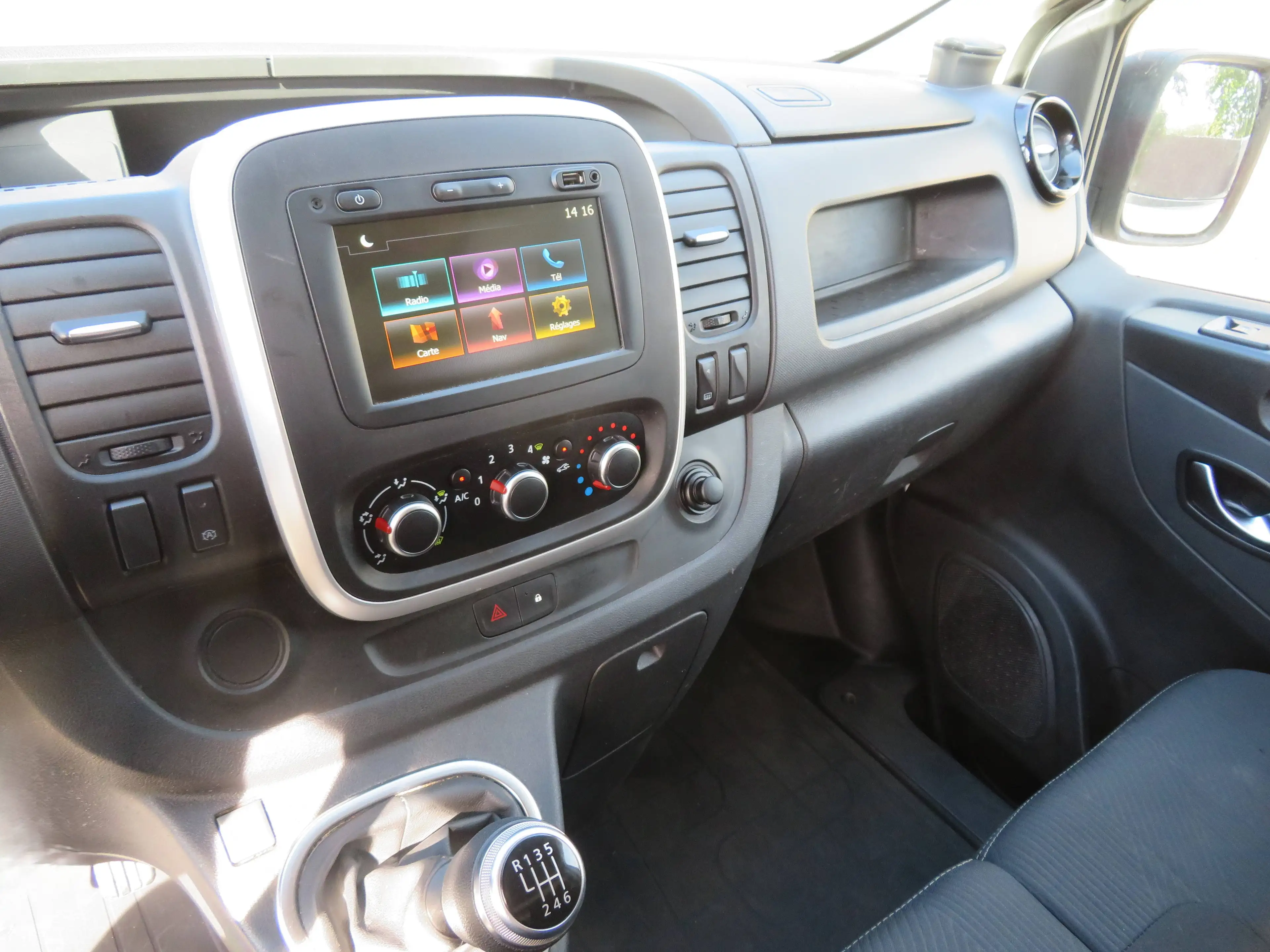 Renault Trafic 2.0dCi - L2H2 Dakdrager — photo 12