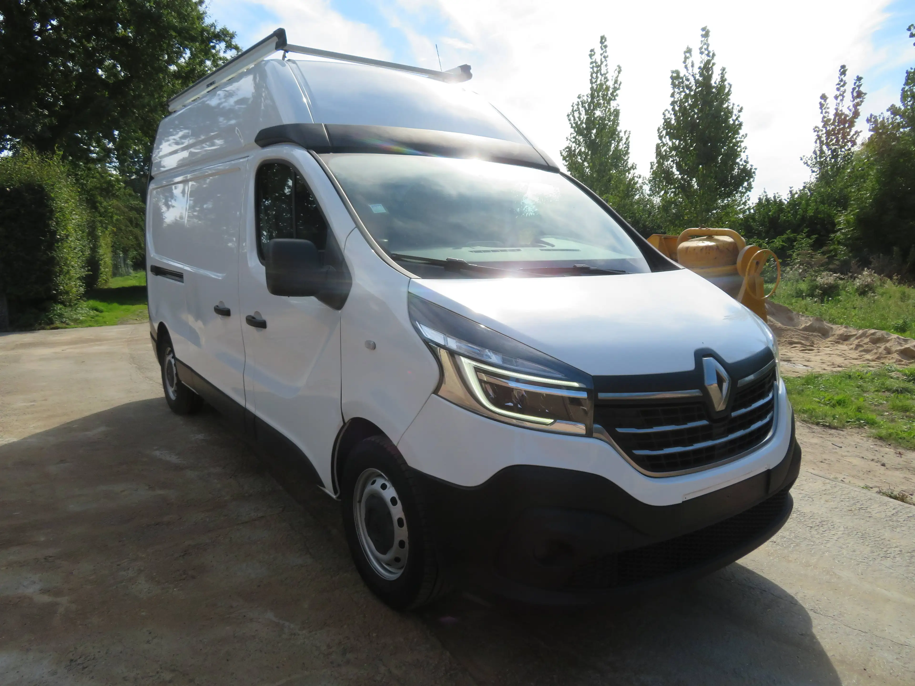 Renault Trafic 2.0dCi - L2H2 Dakdrager