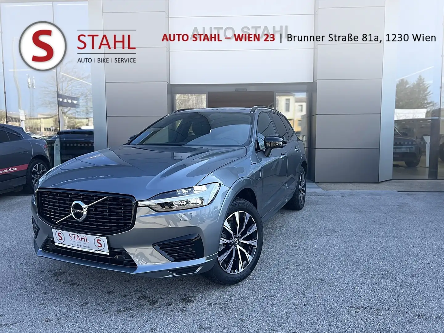 Volvo XC60 T6 AWD Recharge PHEV R-Design Geartronic | Auto... Blau - 1