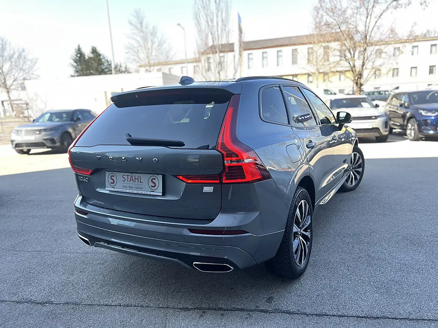 Volvo XC60 T6 AWD Recharge PHEV R-Design Geartronic | Auto... Blau - 2