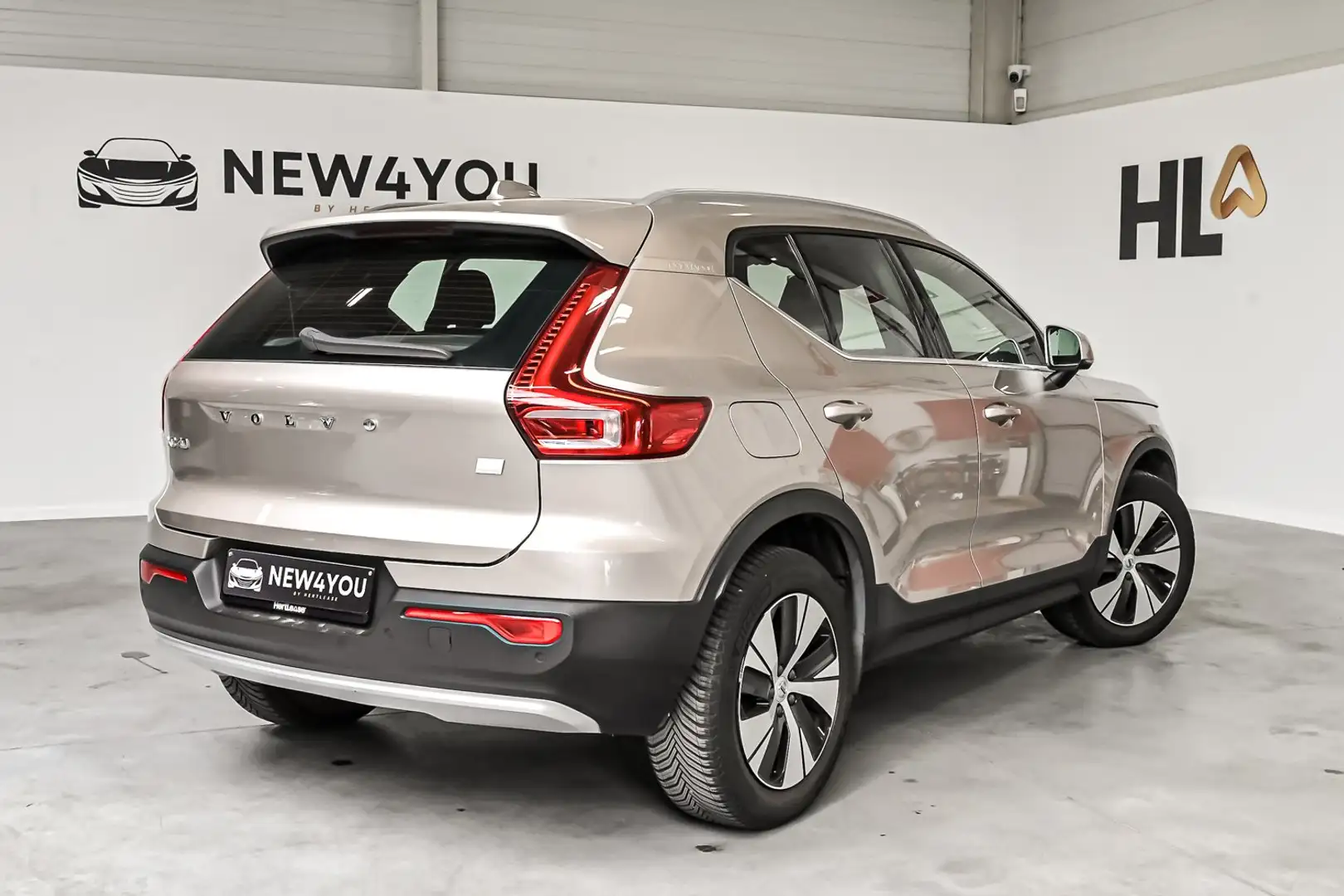 Volvo XC40 1.5 Recharge T4 PHEV Bright Dusk Beige - 2