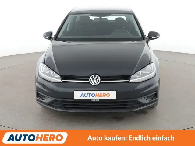 Volkswagen Golf view 9
