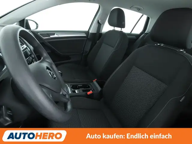 Volkswagen Golf view 10