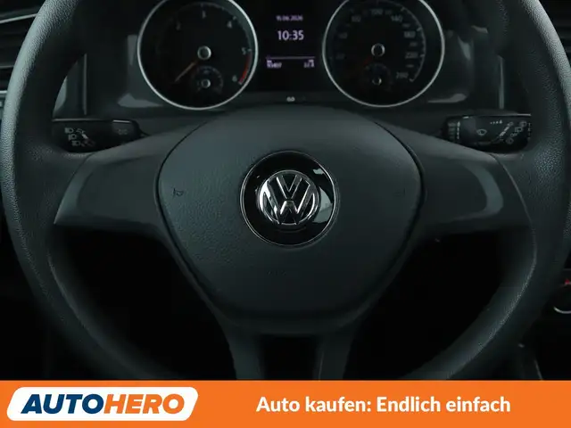 Volkswagen Golf view 13