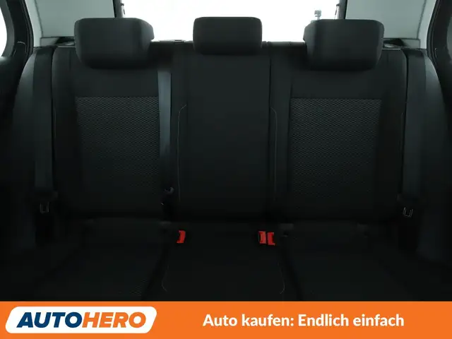 Volkswagen Golf view 11