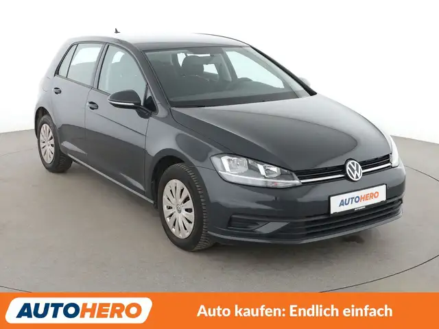 Volkswagen Golf view 8