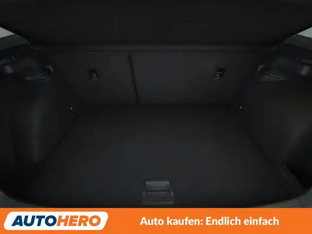 Volkswagen Golf view 12