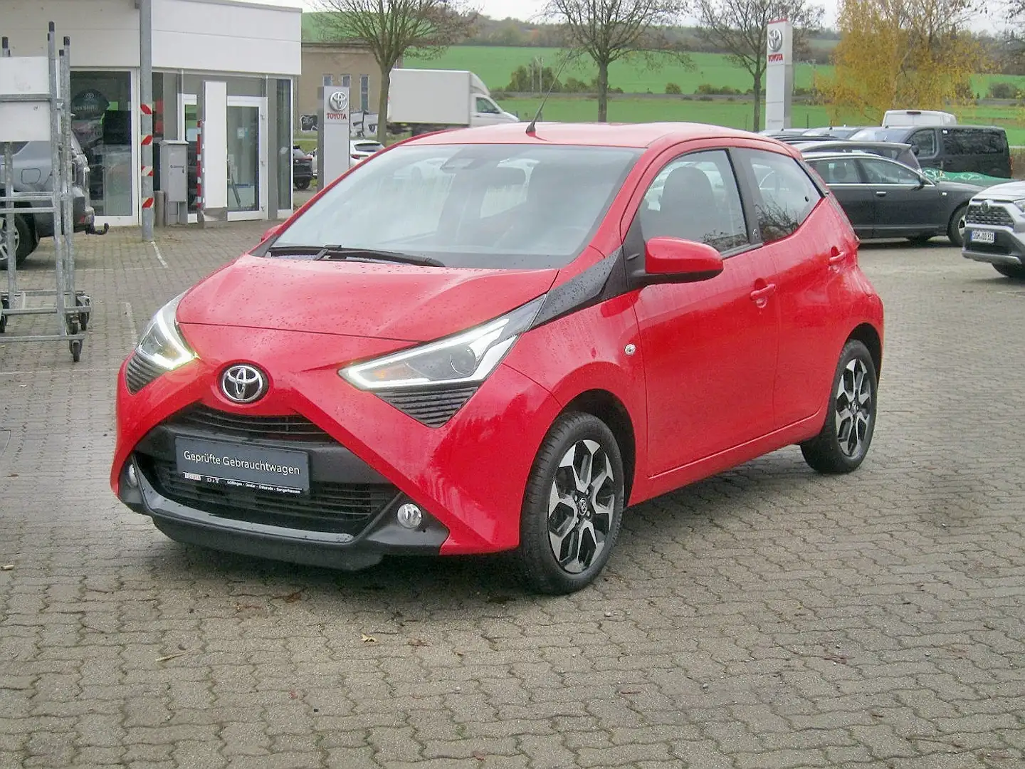 Toyota Aygo 1.0 x-play Team D Klima., SpurH LM KAM Rood - 2