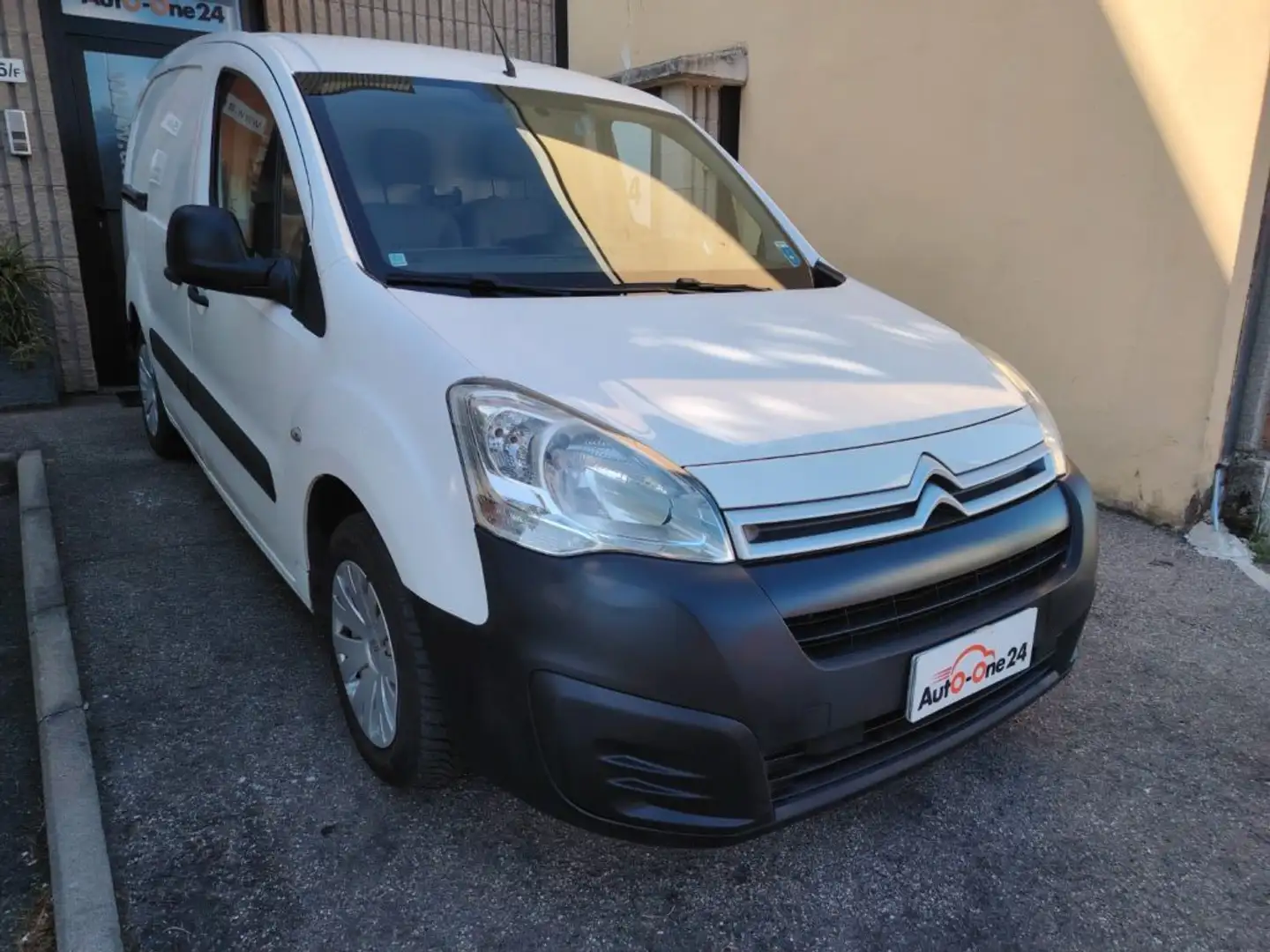 Citroen Berlingo BlueHDi 100  Van 3 posti Club L1 IVA INCLUSA White - 1
