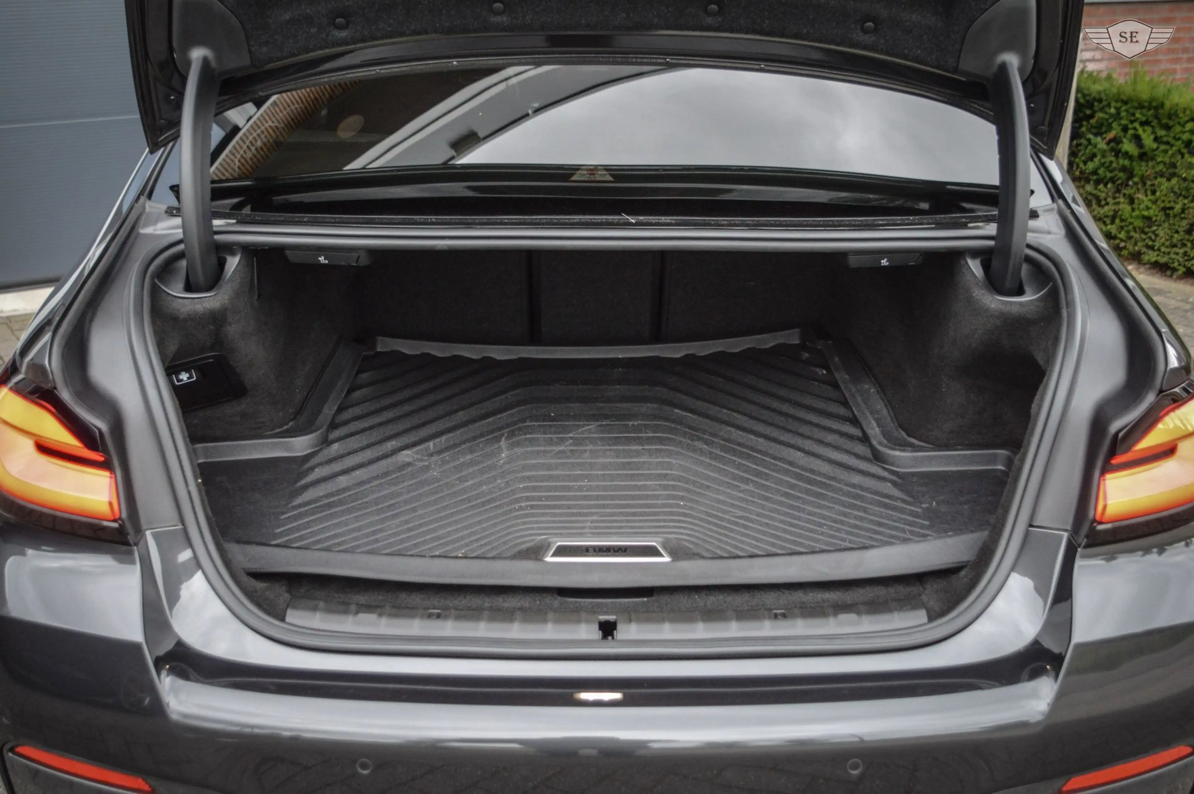 BMW 530 5-serie 530e|M-PAKKET|PILOT|360|H&K|LASER|NAPPA|PA — photo 25