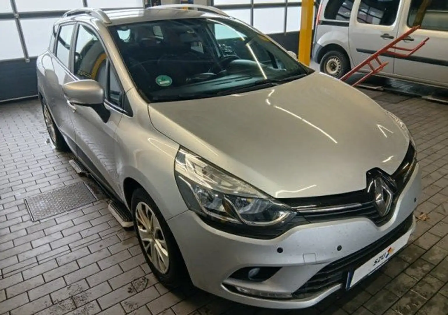 Renault Clio Grandtour 1.5 dCi Limited 1. Hand Navi PDC NSW Argento - 1