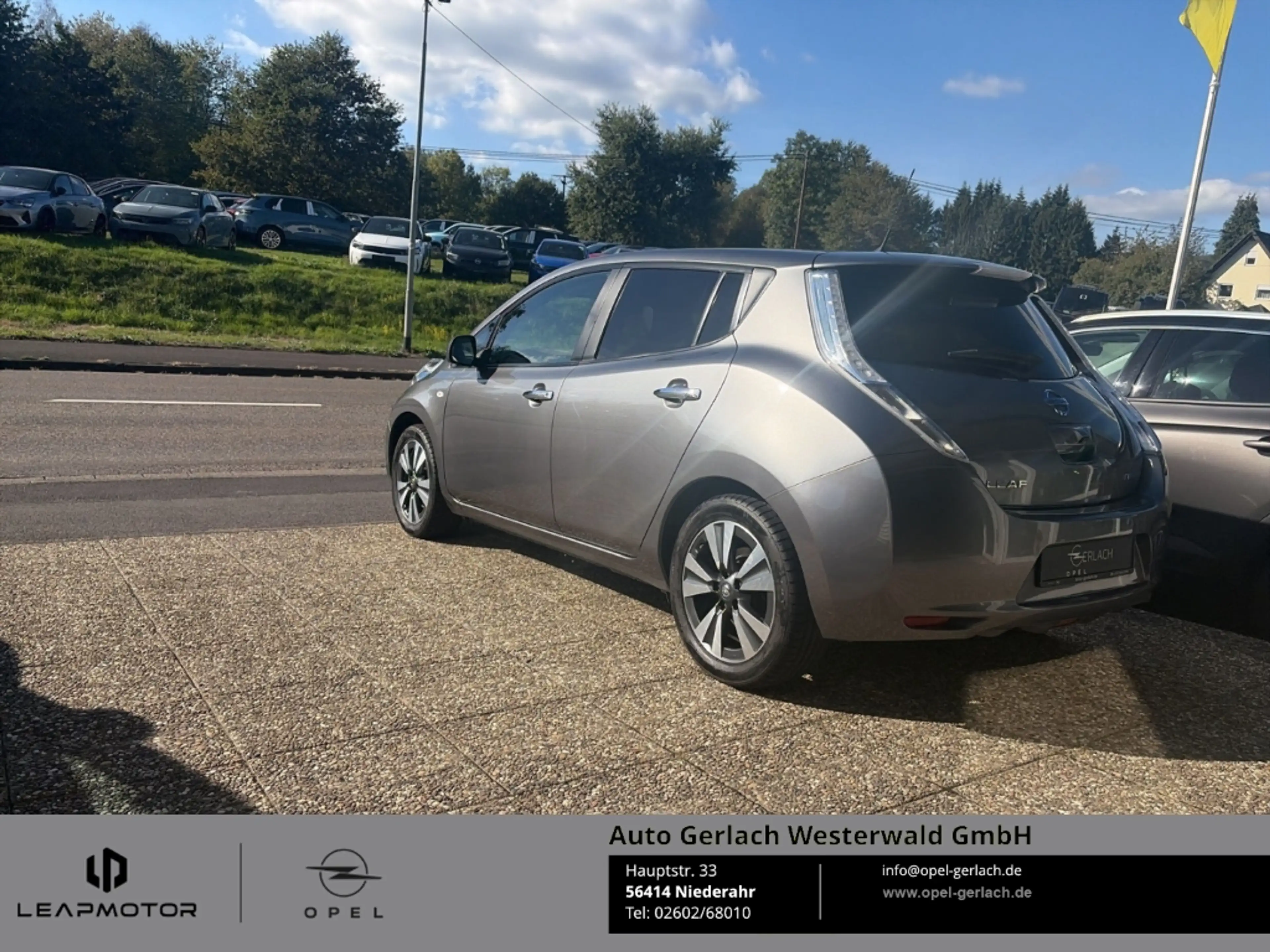 Nissan Leaf Tekna Navi Soundsystem Bose LED Klimaautom Sitzhei — photo 11
