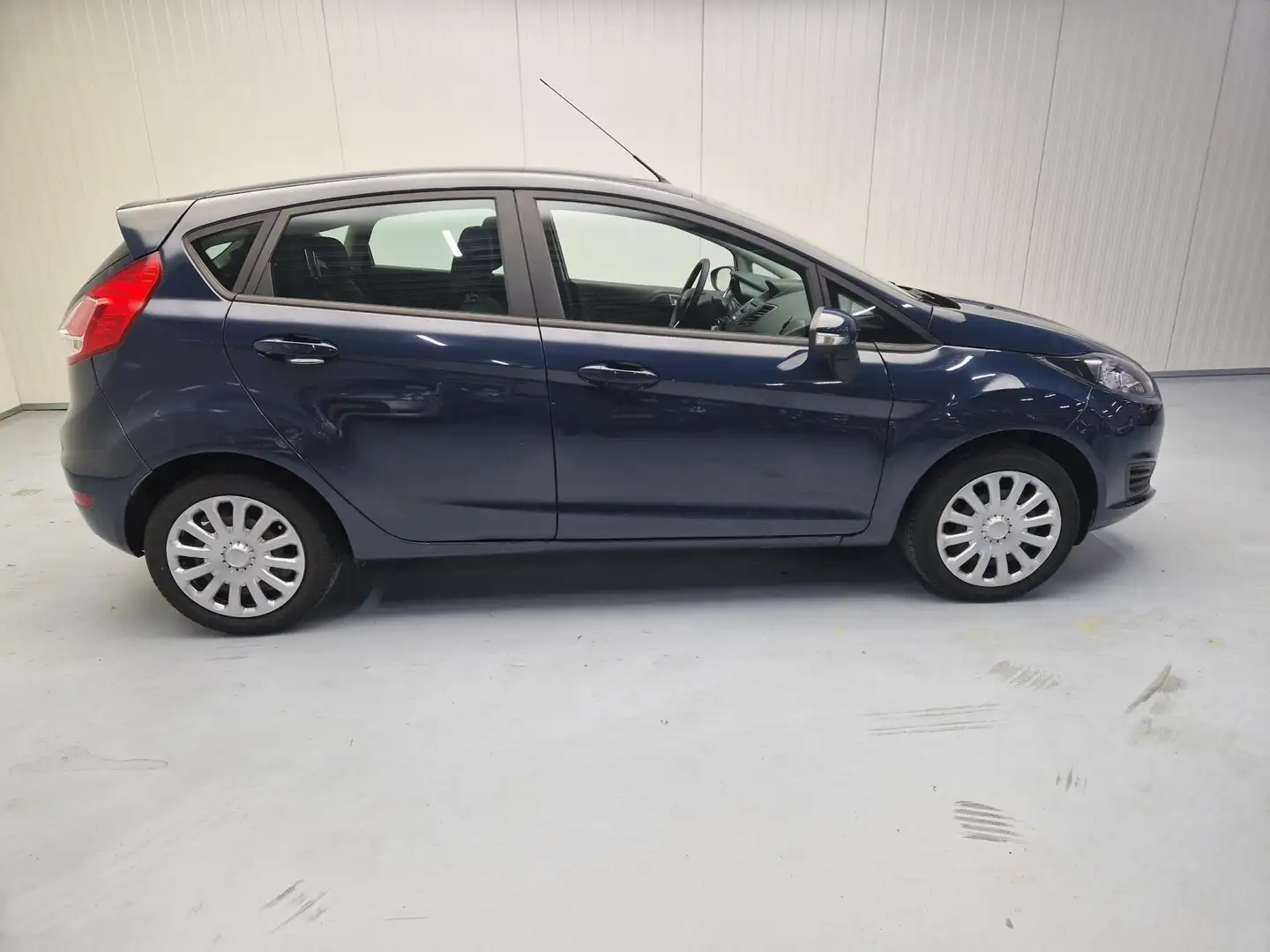 Ford Fiesta 1.0 Style 5 Drs Navigatie Airco Blauw - 2