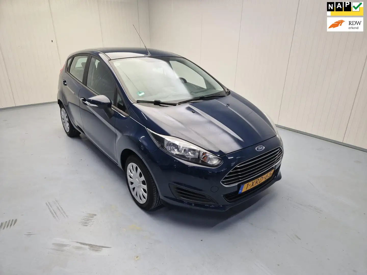 Ford Fiesta 1.0 Style 5 Drs Navigatie Airco Blauw - 1