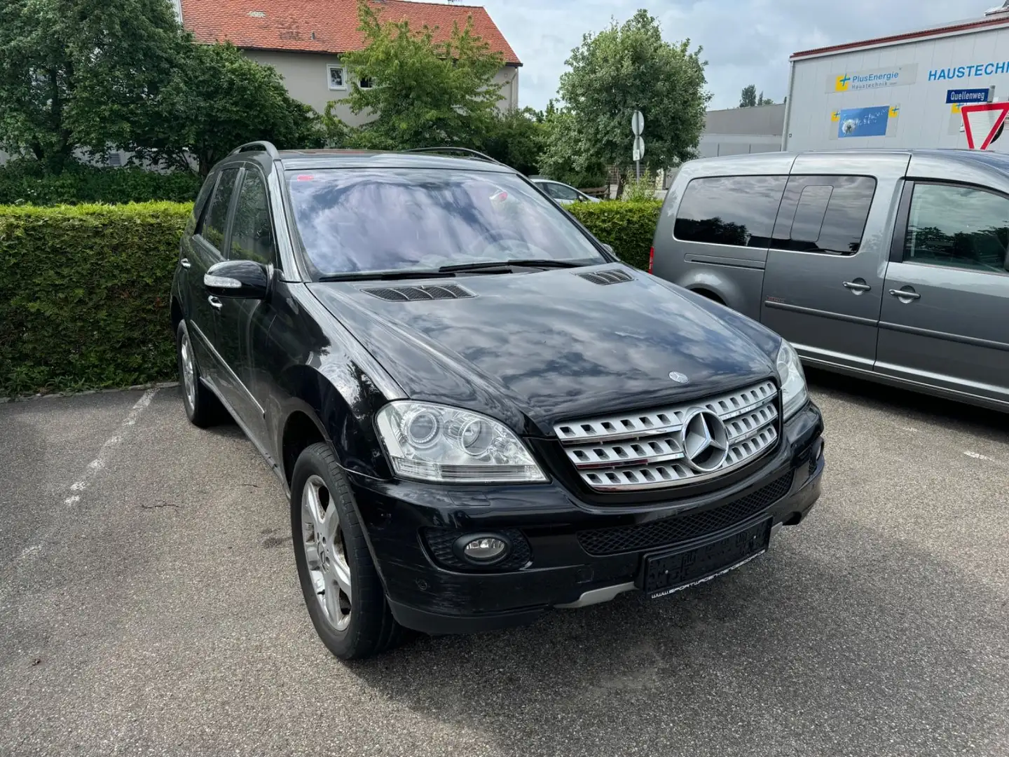 Mercedes-Benz ML 320 CDI Navi,SHD,AHK,19"Zoll,Sportpaket,MwST Schwarz - 2