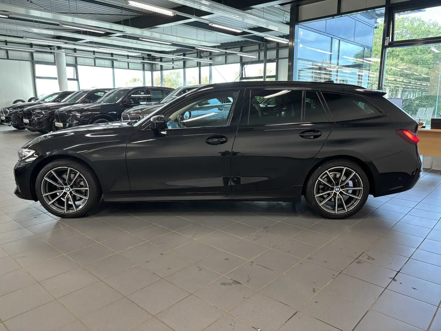 BMW 320 d Touring ACC RFK NAVI LED Sound Syst. PDC V+H DAB Nero - 2