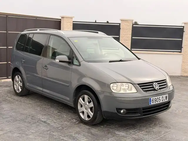Volkswagen Touran 2.0TDI Advance DSG