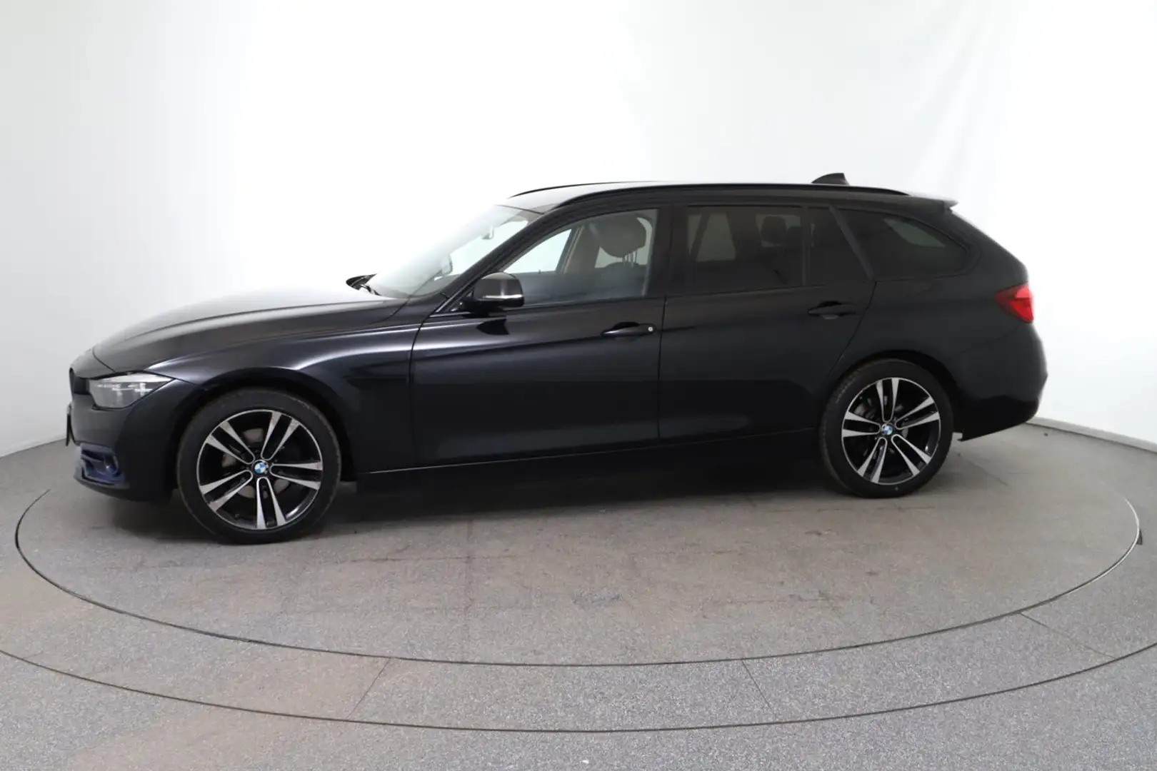 BMW 316 BMW 316d Touring Aut. Schwarz - 2