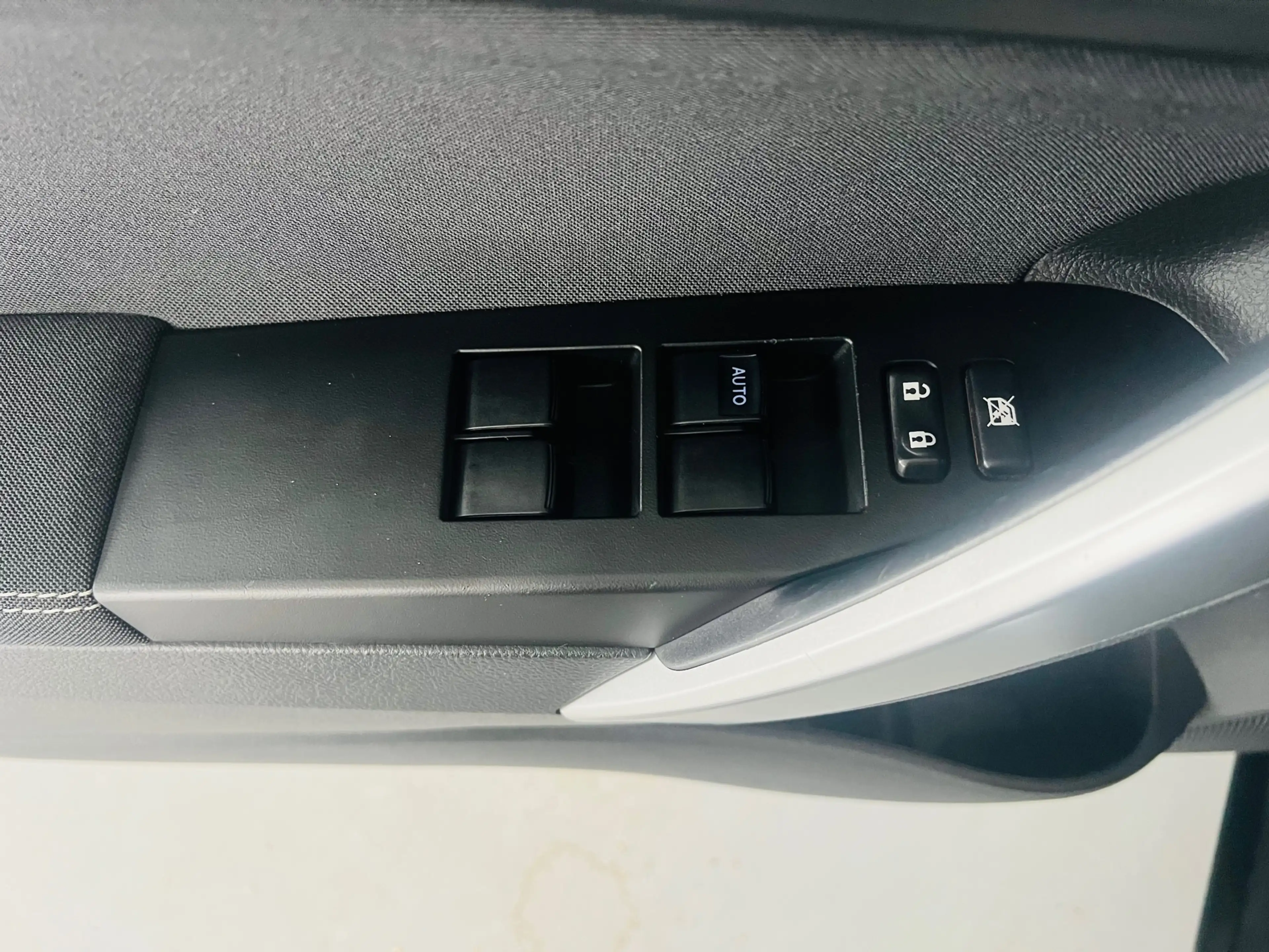 Toyota Auris 1.8 Hybrid Executive — photo 10