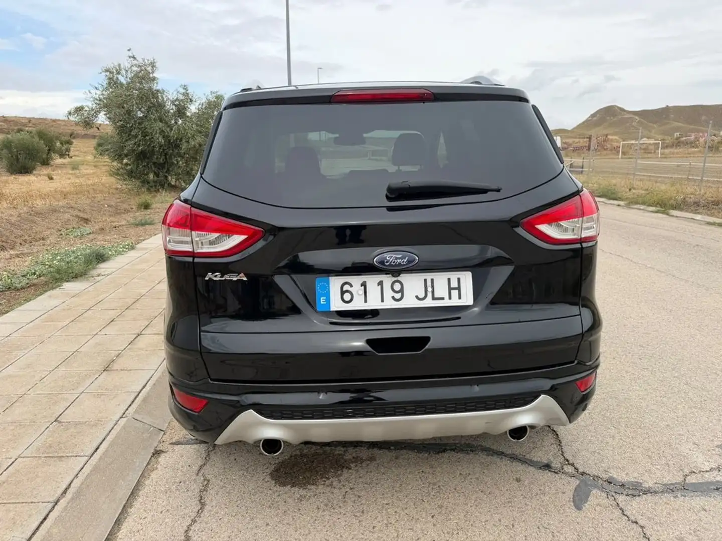 Ford Kuga 2.0TDCi Auto S&S Titanium 4x4 PS 180 Negro - 2