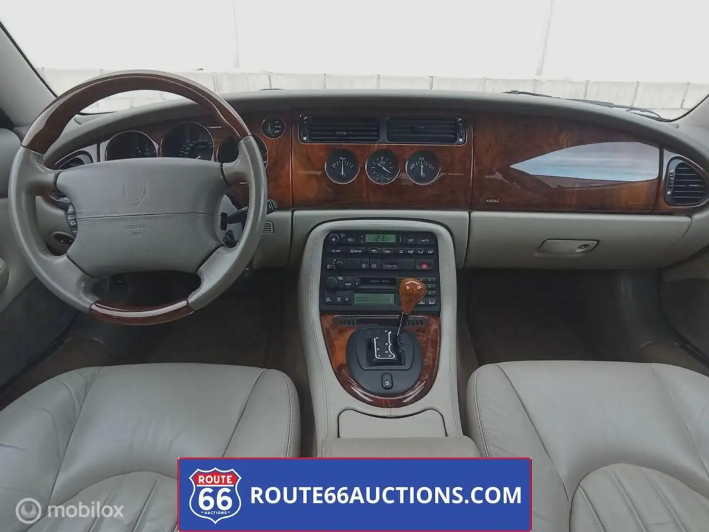 Jaguar XK8 | 2000 | Route 66 Auctions Zwart - 2