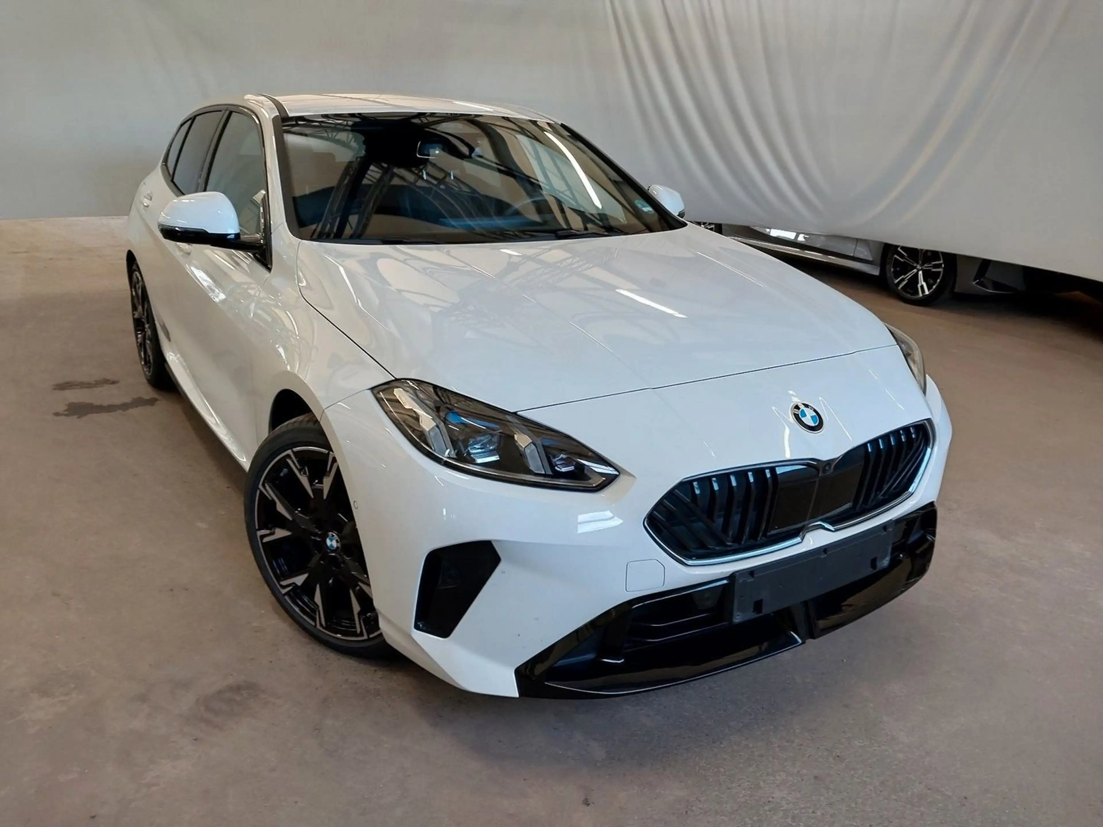 BMW 120 d M Sport ACC 360° HUD H/K SHZ KZU QI MEMORY — photo 3