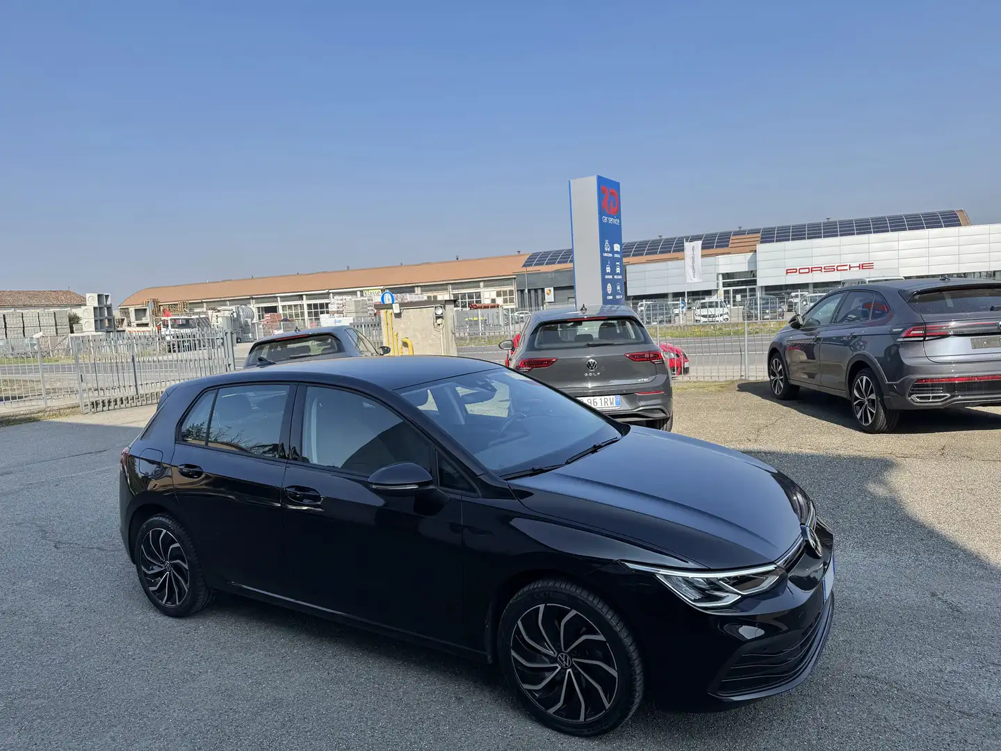 Volkswagen Golf 1.0 etsi evo Life 110cv dsg / NO VINCOLI Nero - 2