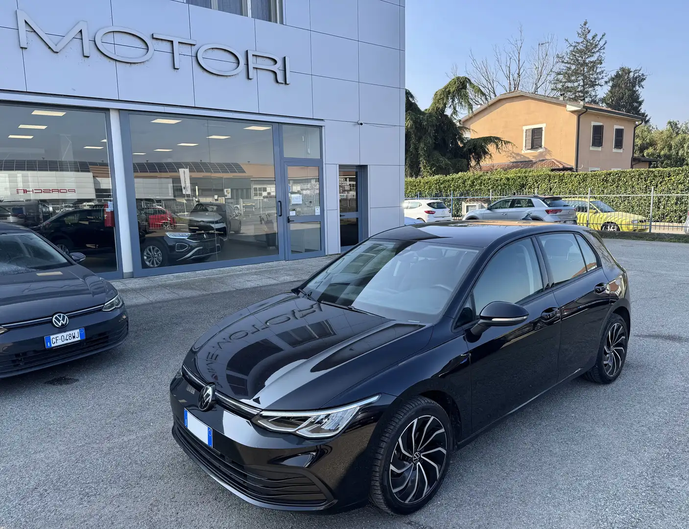 Volkswagen Golf 1.0 etsi evo Life 110cv dsg / NO VINCOLI Nero - 1