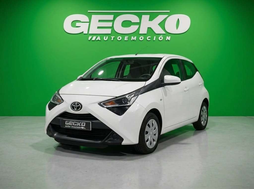 Toyota Aygo 70 x-play - foto 1