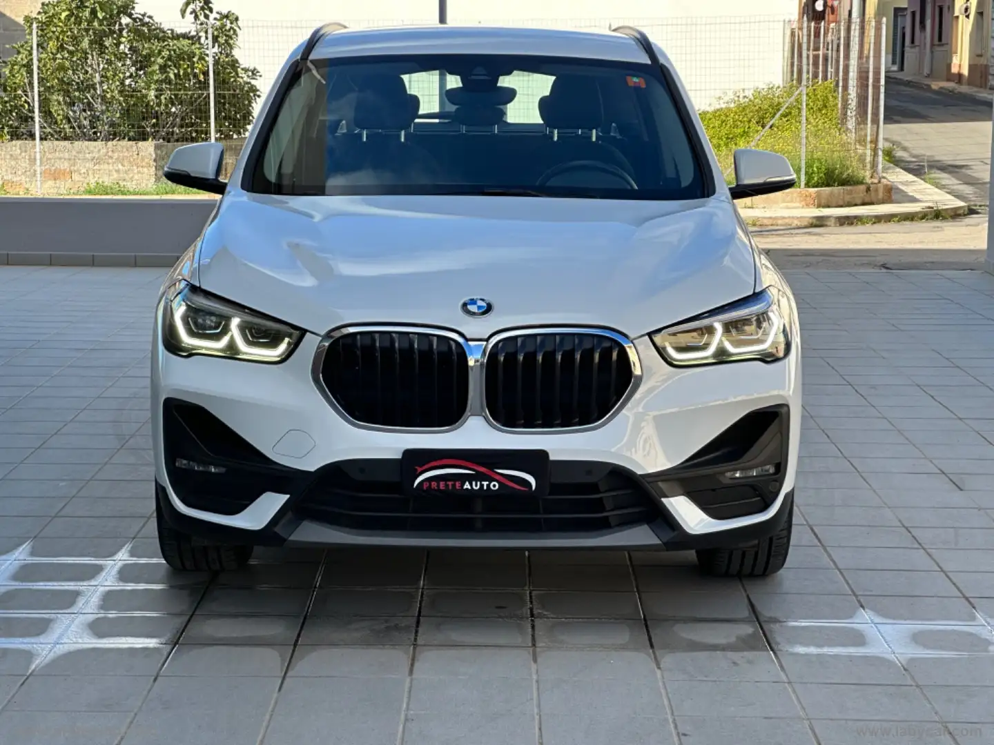 BMW X1 xDrive20d Business Advantage Blanc - 2