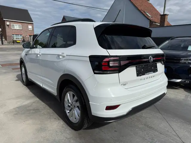 Volkswagen T-Cross view 7