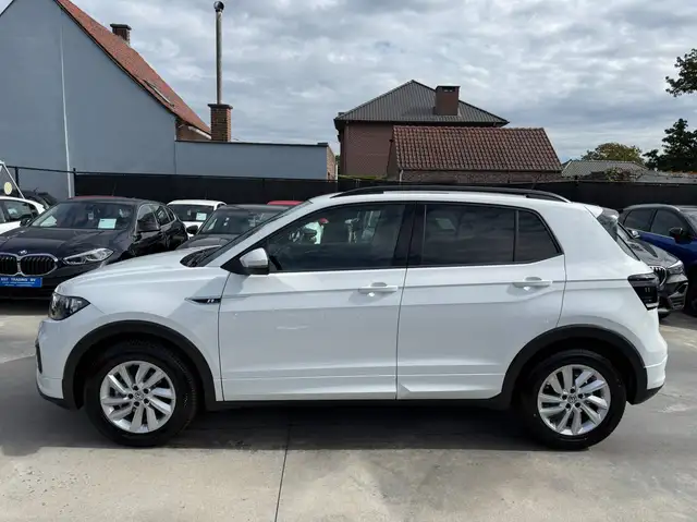 Volkswagen T-Cross view 8