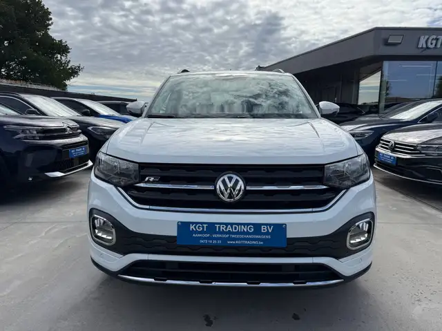 Volkswagen T-Cross view 2