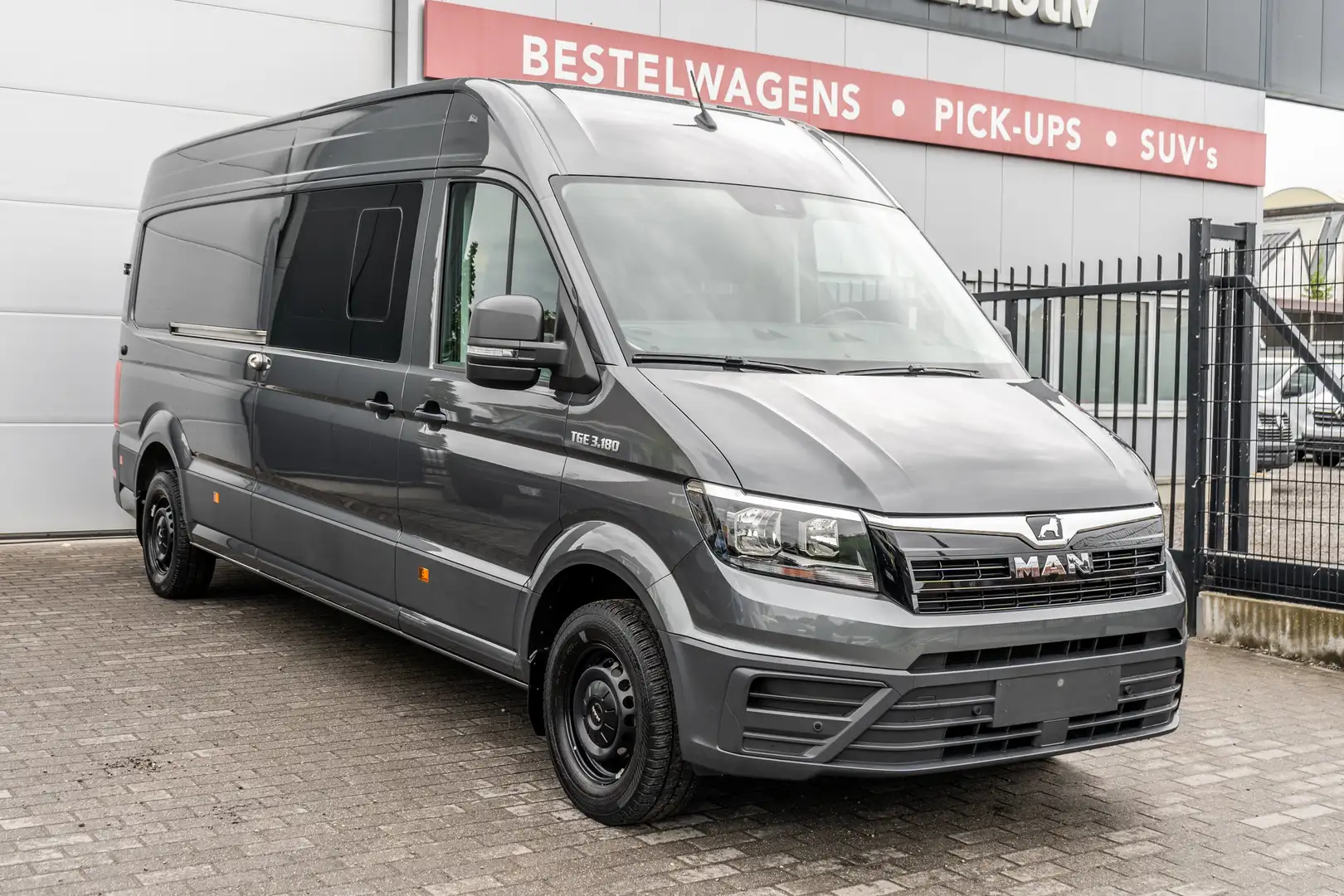 MAN TGE 3.180 L4H3 2.0TDI - Automaat- Trekhaak - 32.000ex Gris - 1