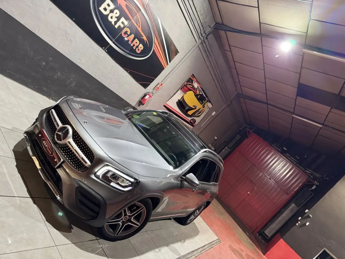 Mercedes-Benz GLB 200 200d 8G-DCT 7 plazas Gris - 2