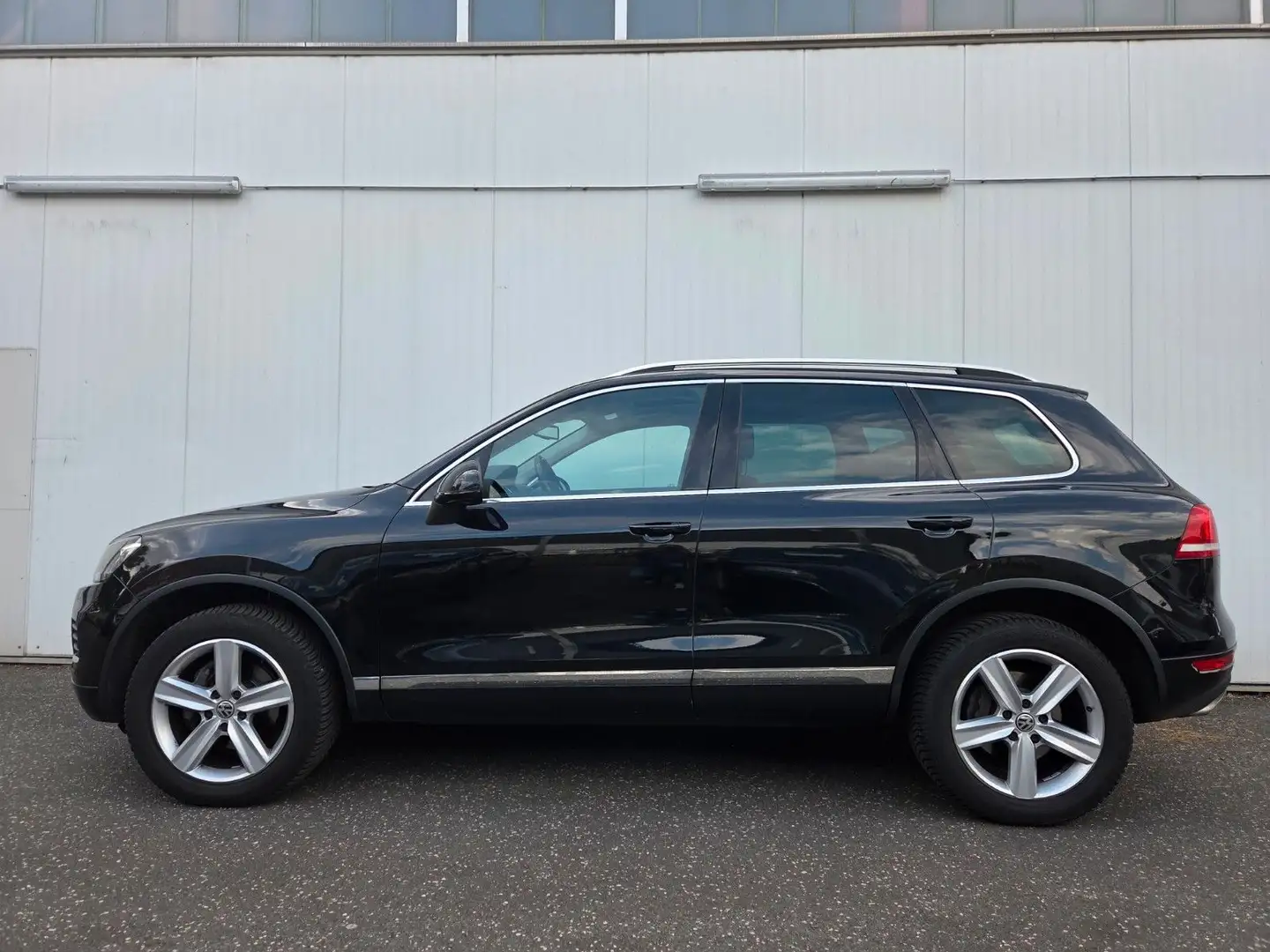 Volkswagen Touareg V6 TDI  Pano/Dynaudio/Leder/ACC crna - 1