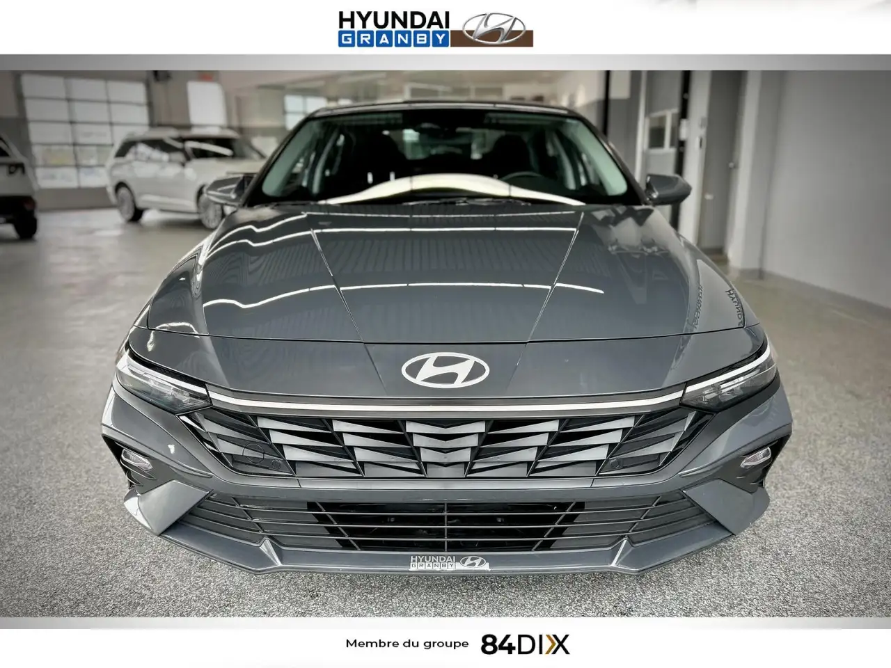 Hyundai ELANTRA photo Hyundai ELANTRA