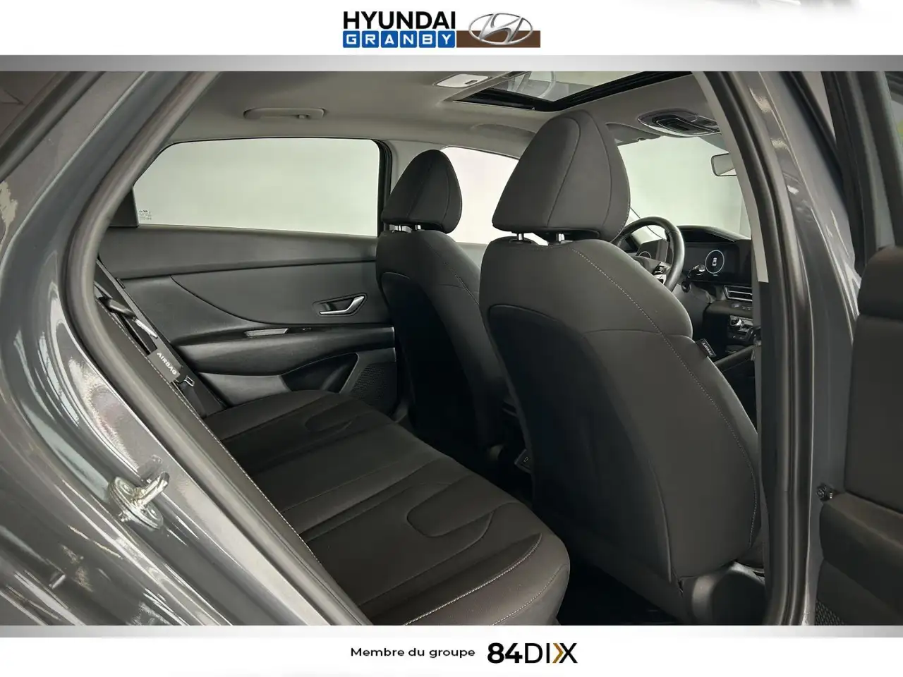 Hyundai ELANTRA photo Hyundai ELANTRA