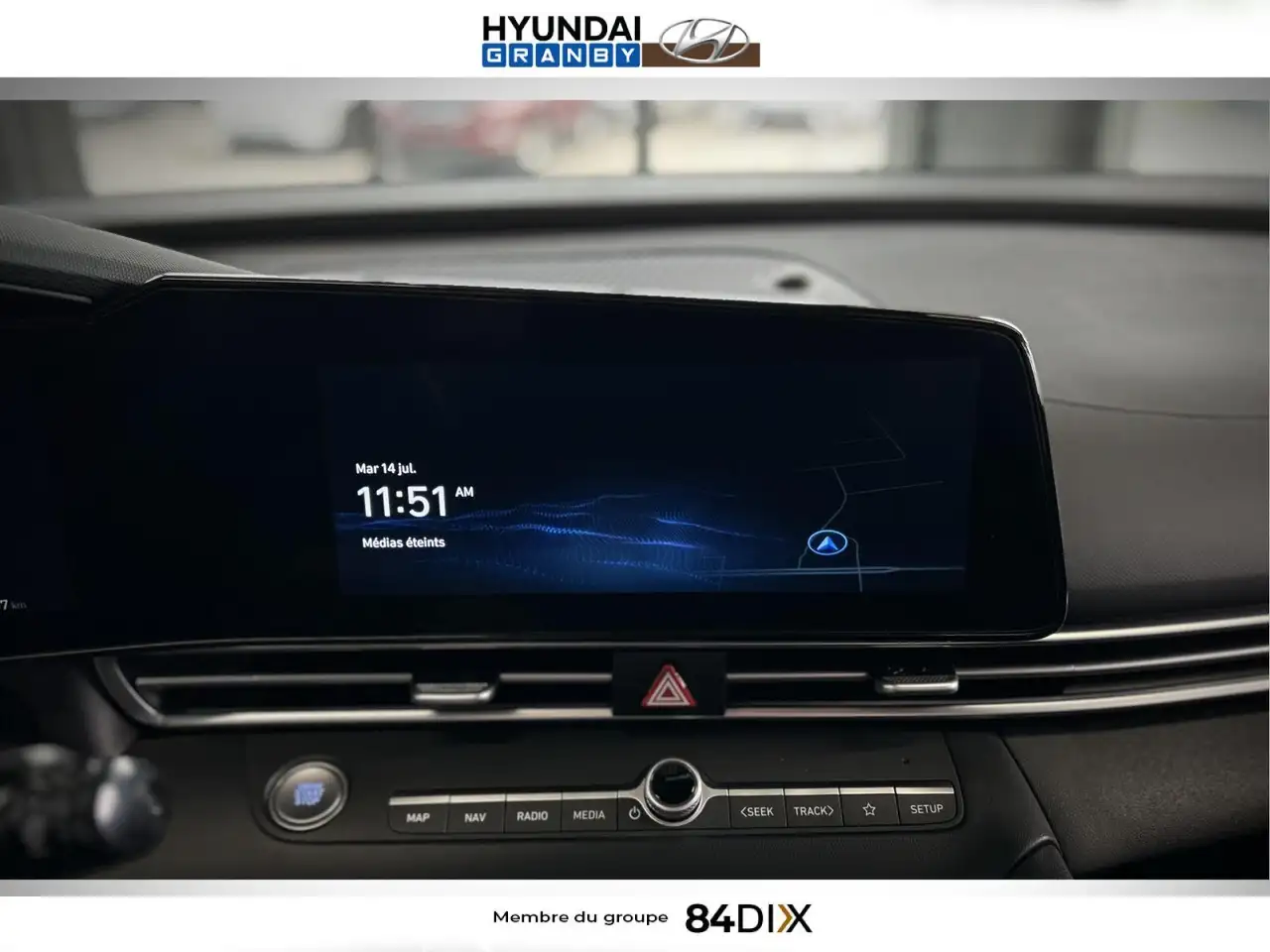 Hyundai ELANTRA photo Hyundai ELANTRA