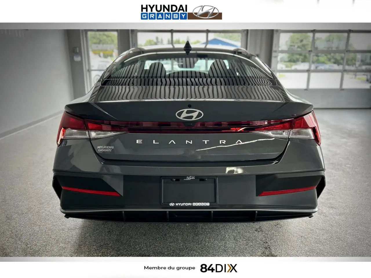 Hyundai ELANTRA photo Hyundai ELANTRA