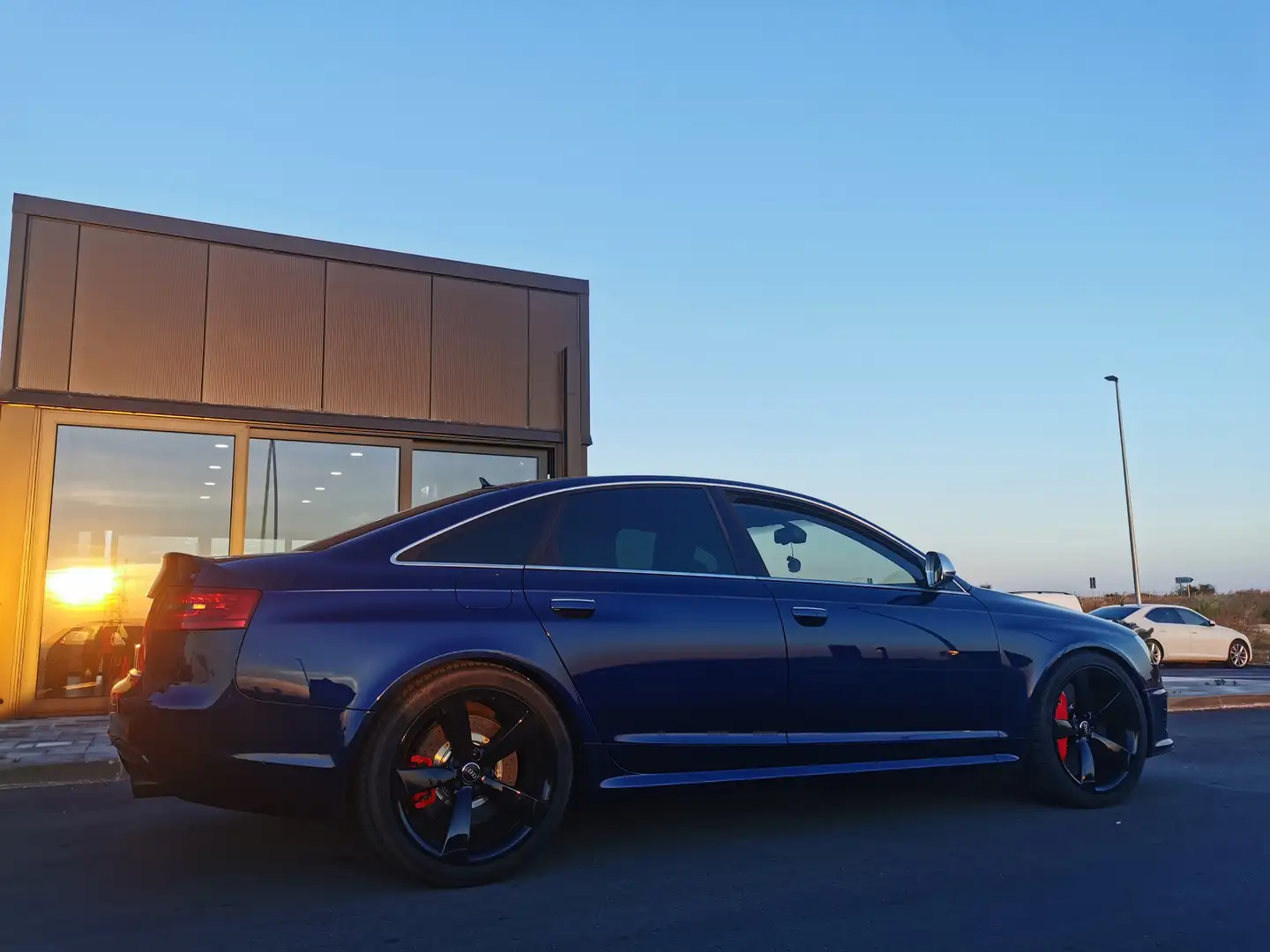 Audi RS6 RS6 Limousine / Sedan Blue - 1