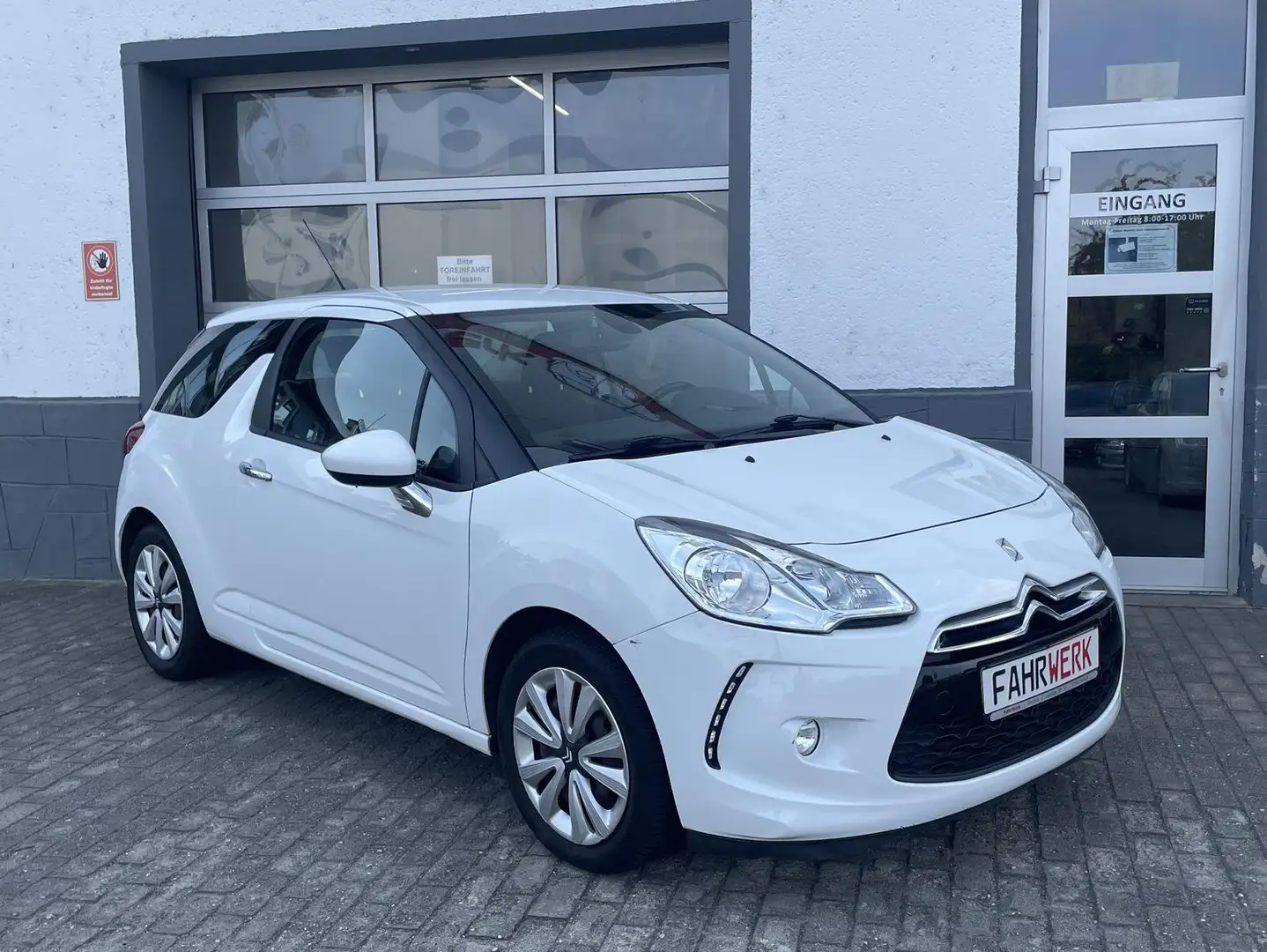 Citroen DS3 Chic Klima BC ZV FH TÜV NEU Weiß - 1