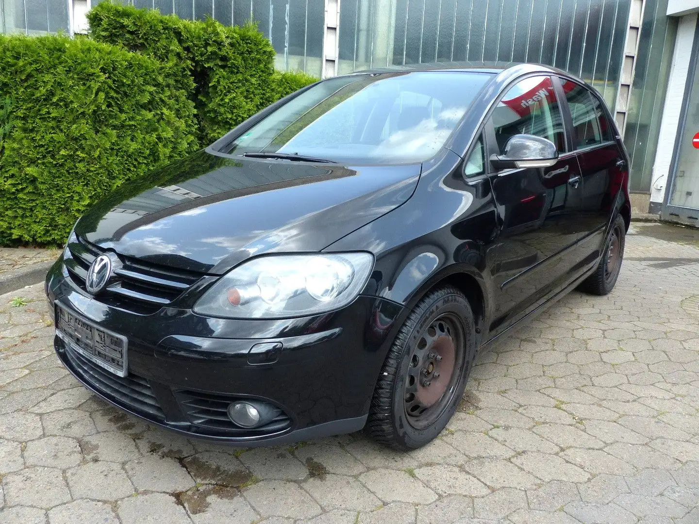 Volkswagen Golf Plus V Tour Klimaautomat/AHK/PDC/Sitzheiz. Schwarz - 2