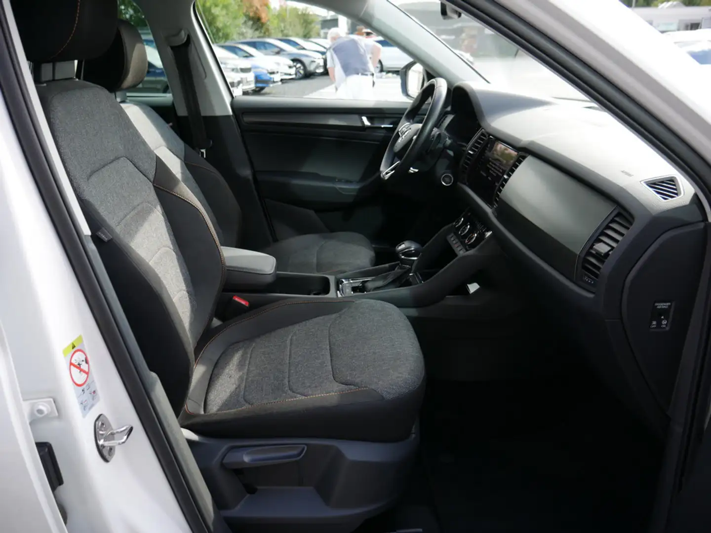 Skoda Kodiaq 2.0 TDI Clever 4x4 LED VIRTUAL NAVI Weiß - 2
