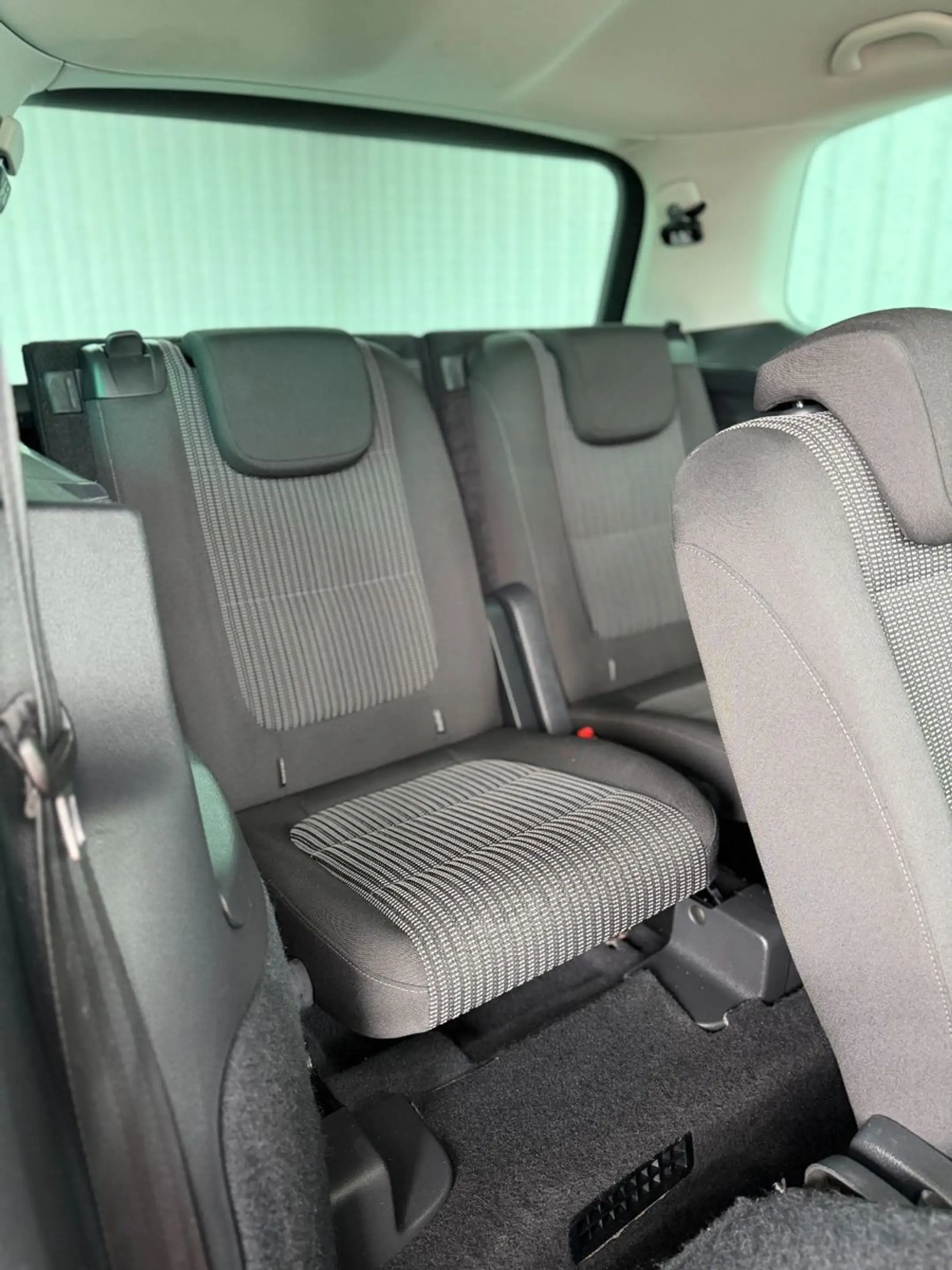 SEAT Alhambra Style 7Sitzer Pano Kamera Tempo PDC SHZ FullLink — photo 14