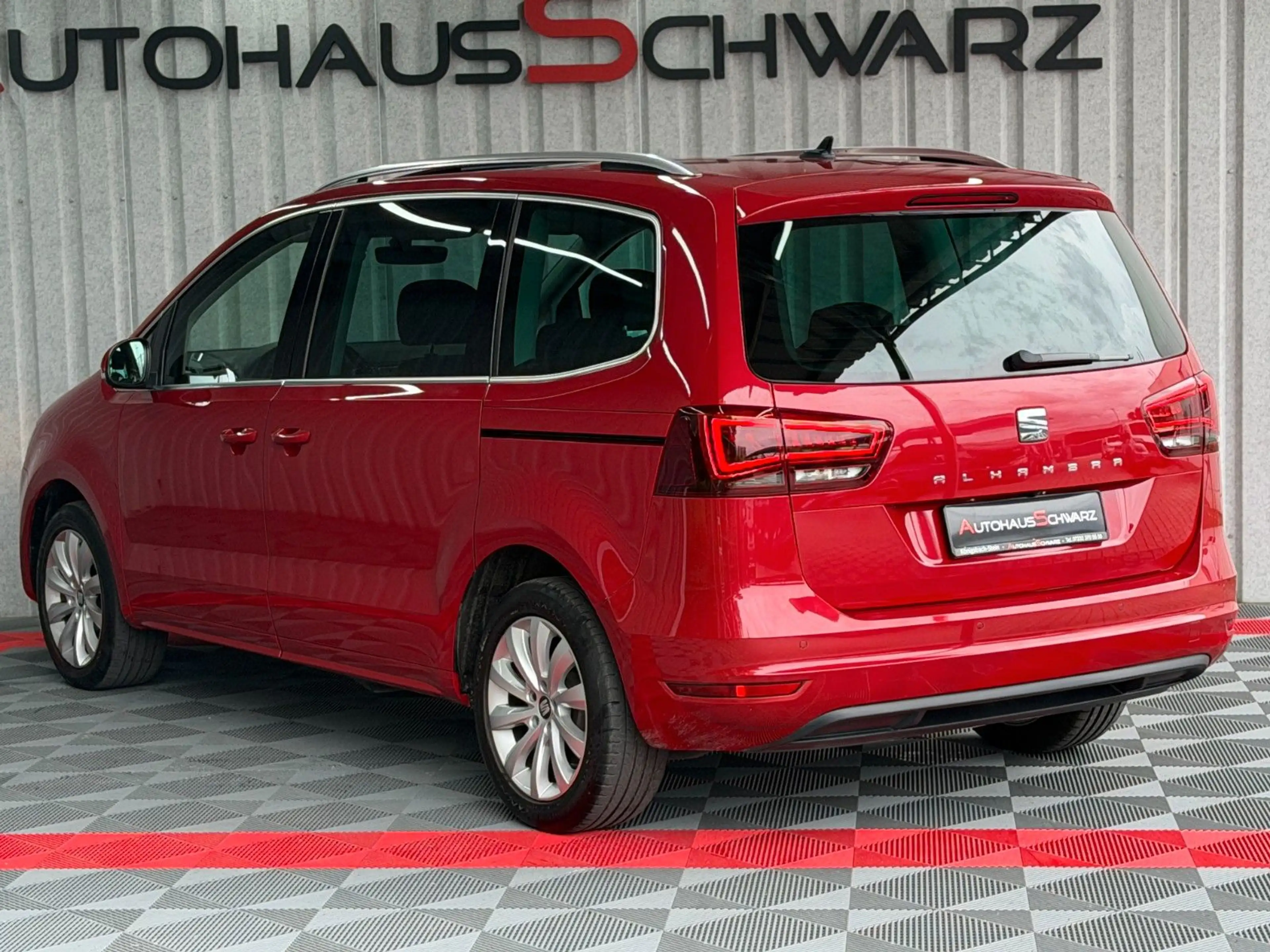 SEAT Alhambra Style 7Sitzer Pano Kamera Tempo PDC SHZ FullLink — photo 5