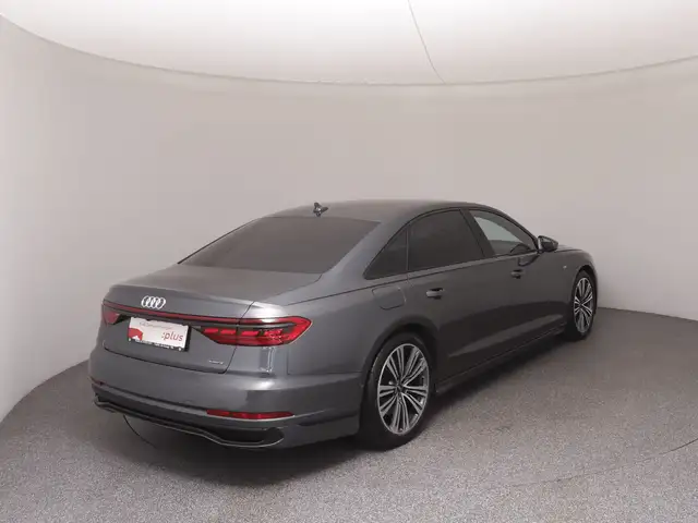 Audi A8 view 4