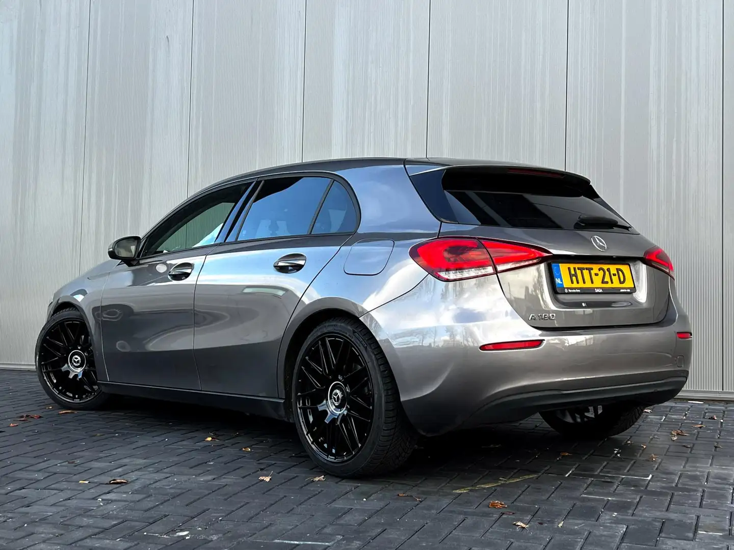 Mercedes-Benz A 180 Business Solution AMG Line_Carplay_Camera_cruise Grigio - 2