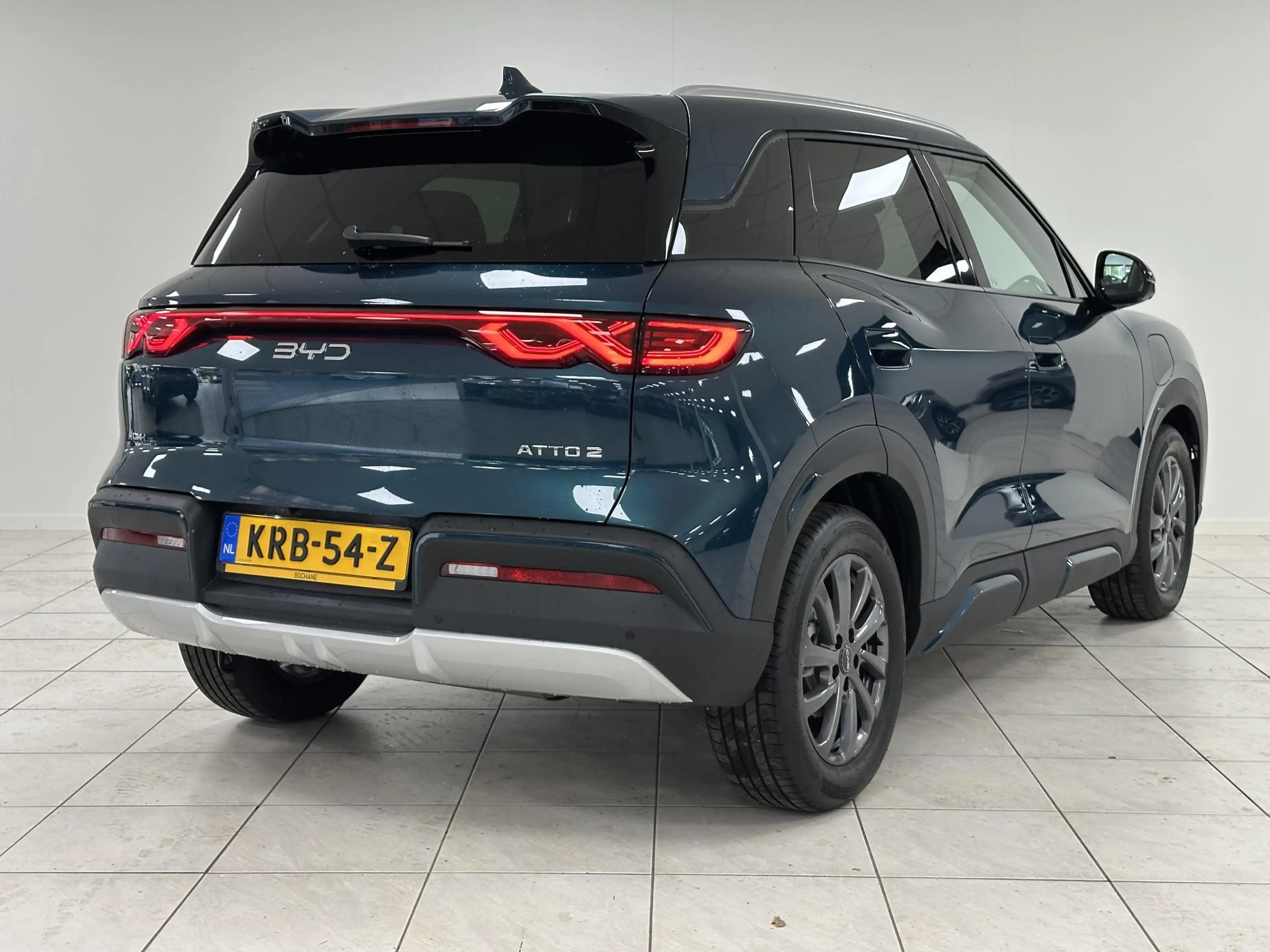 BYD Atto 2 1.5 DM-i Boost Panoramadak | 360 camera | Leder in — photo 2